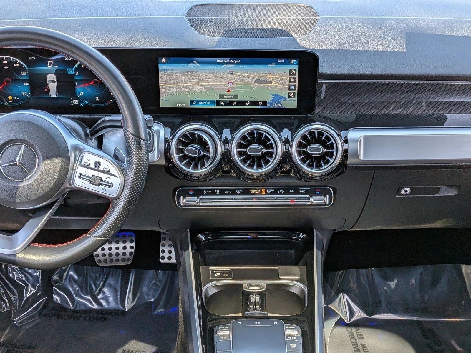 Used 2022 Mountain Grey Metallic Mercedes-Benz GLB 250 image 12