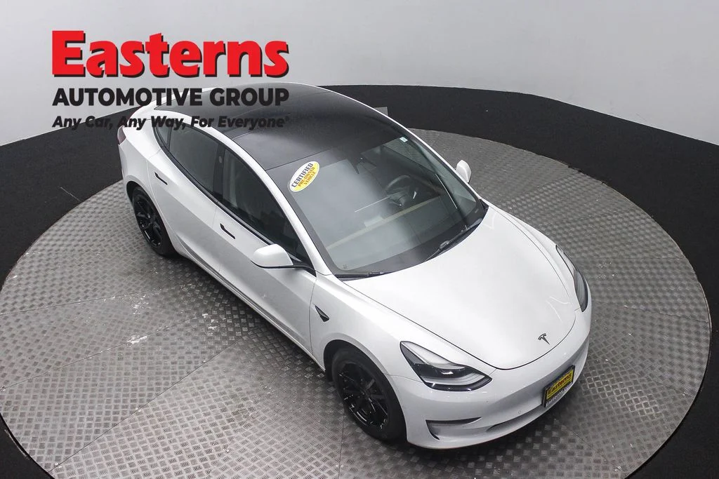 Used 2022 White Tesla Long Range image 3