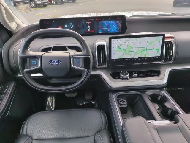 Used 2025 Silver Ford Platinum image 31
