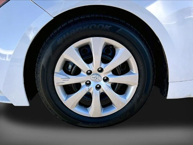 Used 2025 White Toyota LE image 38