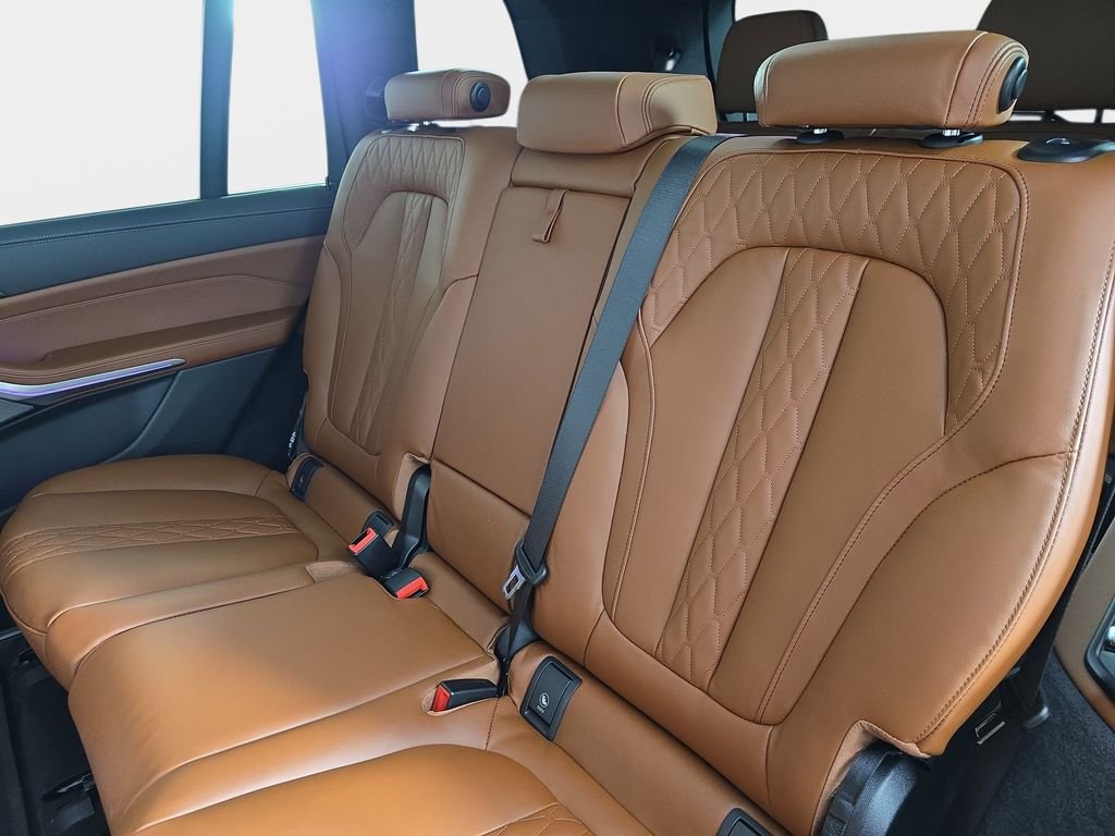 2026 BMW X7 M60i - Photo 15