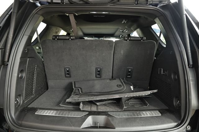 Used 2022 Black Chevrolet High Country image 32