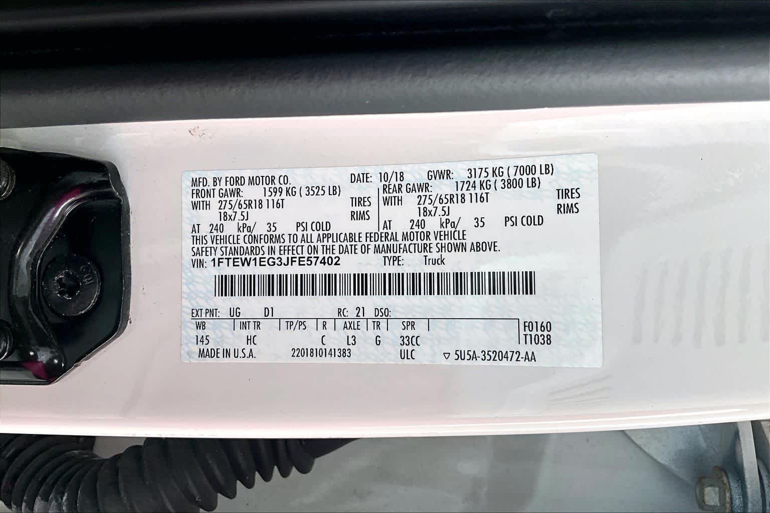 Used 2018 White Platinum Metallic Tri-Coat/Stone Gray Ford LARIAT image 31