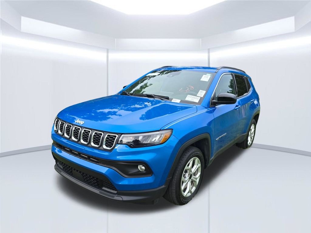 Used 2025 Blue Jeep Latitude image 4