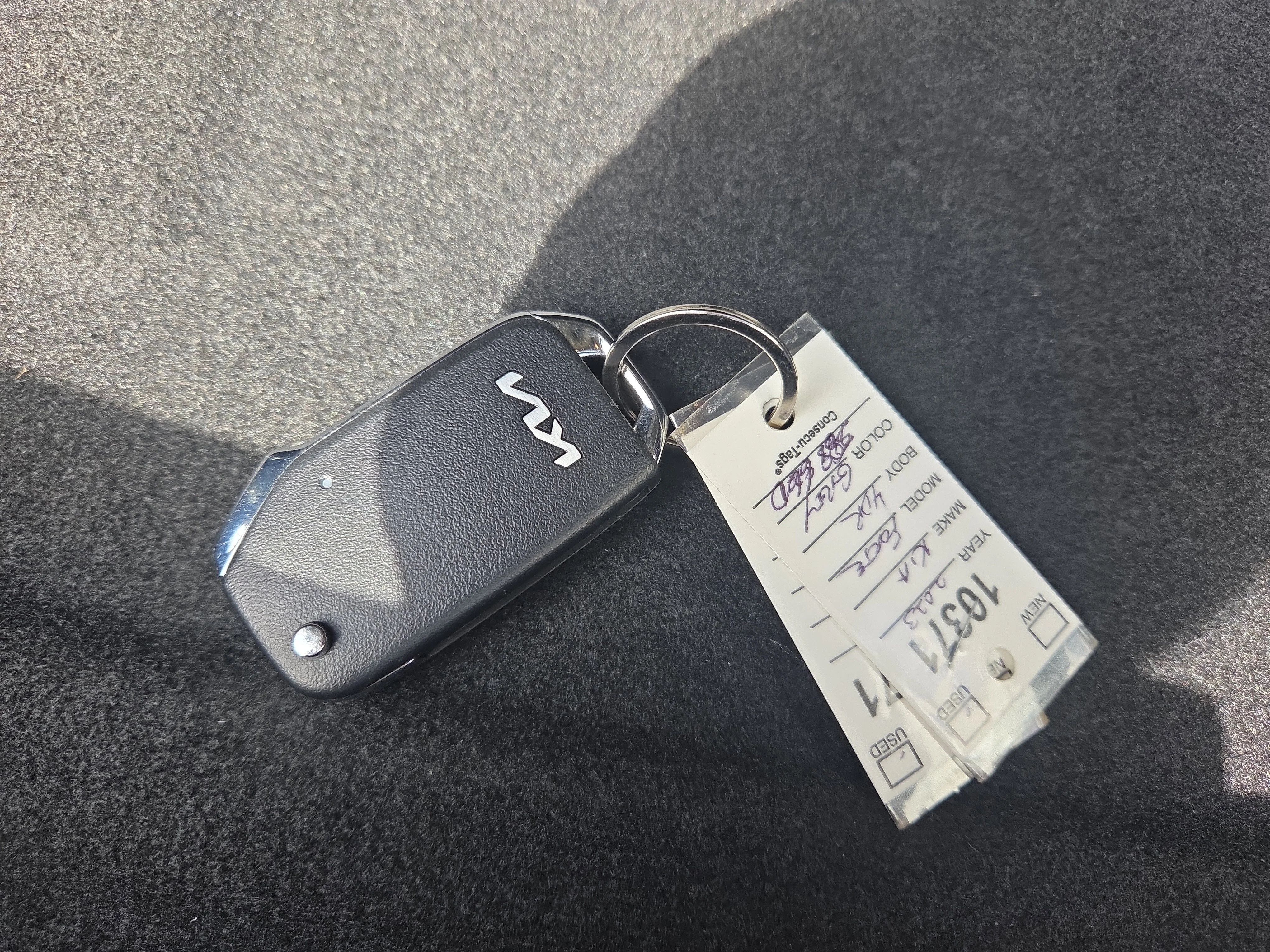 Used 2023 Gravity Gray Kia LXS image 21