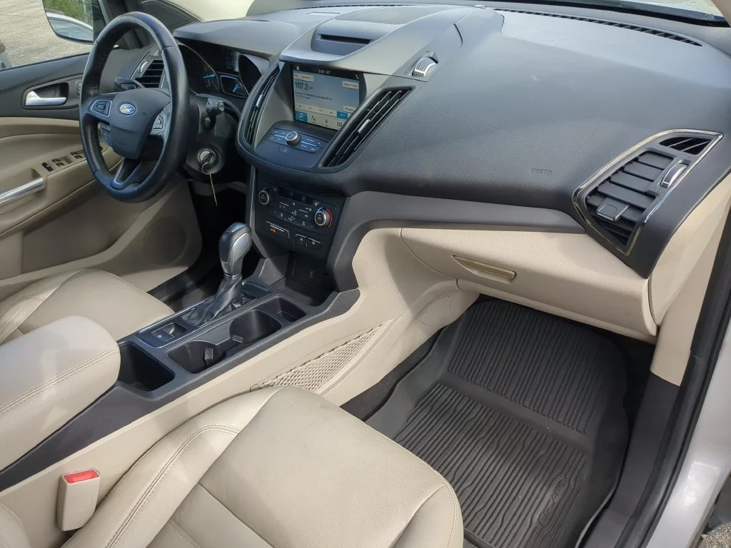 Used 2018 Silver Ford SEL image 12