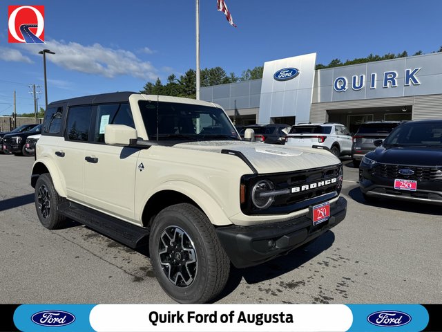 2026 Ford Bronco Outer Banks®
