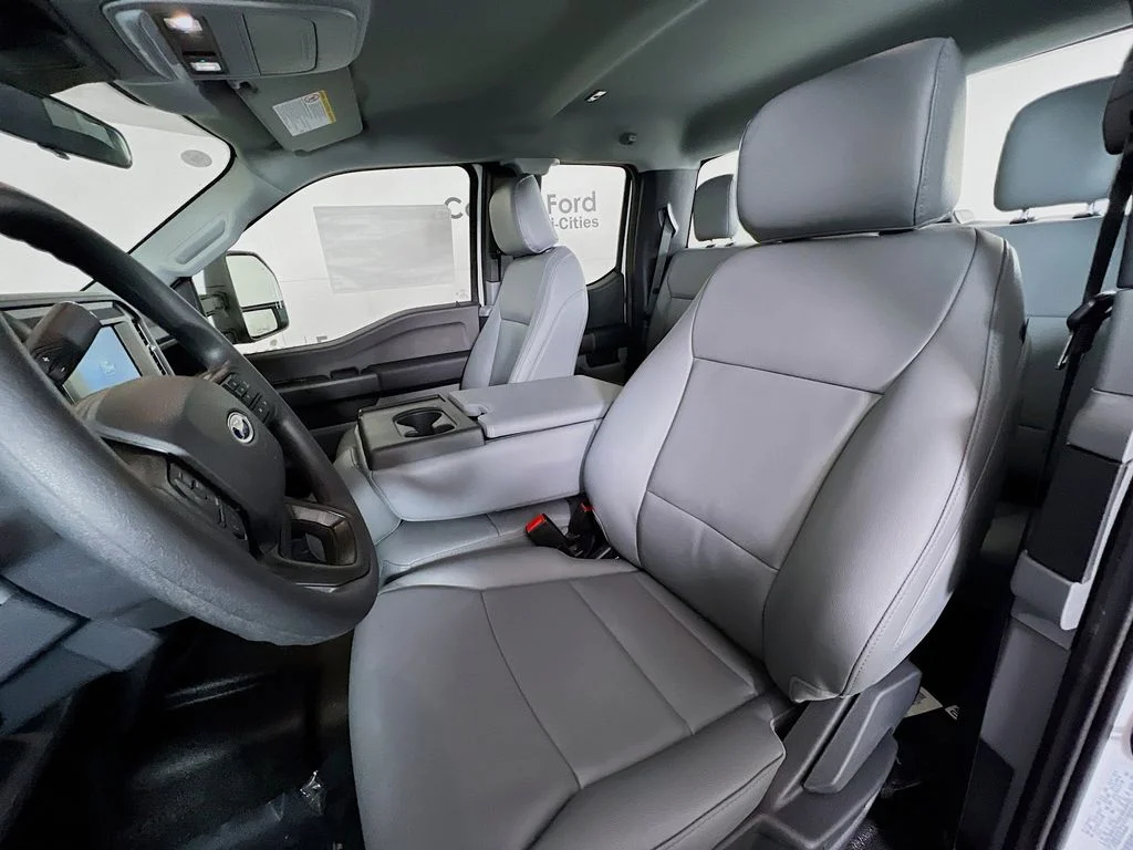 New 2026 Oxford White Ford XL image 21