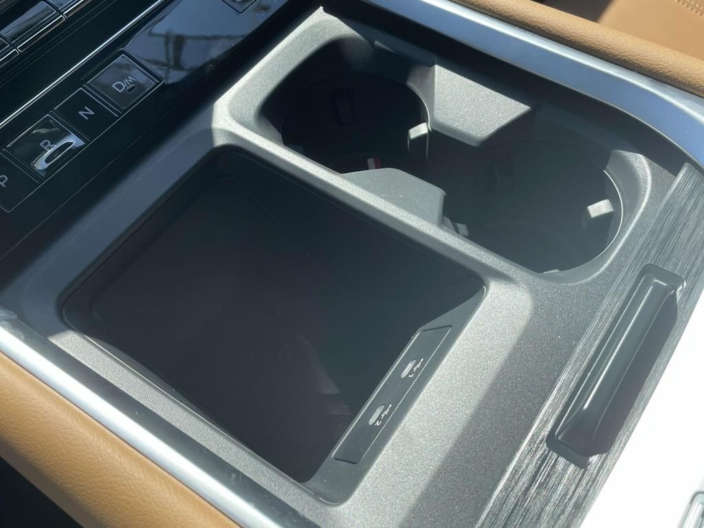 2025 Nissan Armada SL - Photo 28