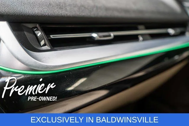 Used 2023 Green BMW xDrive28i image 25