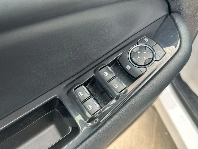 Used 2019 White Ford SEL image 26