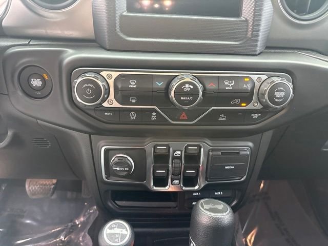 Used 2023 White Jeep Sport S image 24