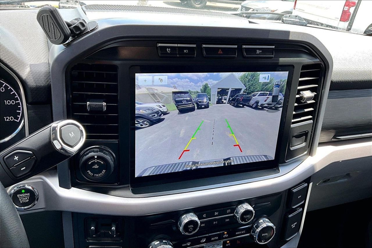 Used 2023 Agate Black Metallic Ford XLT image 18