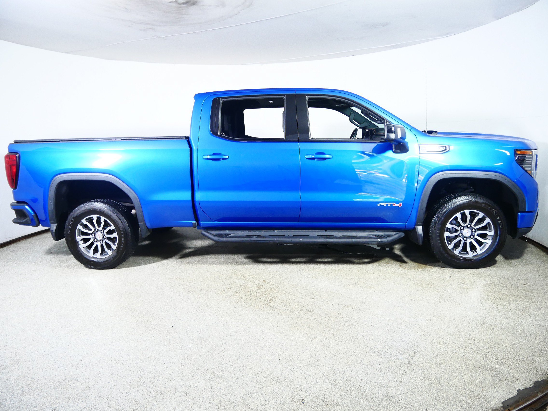 2023 GMC Sierra 1500 AT4 - Photo 8