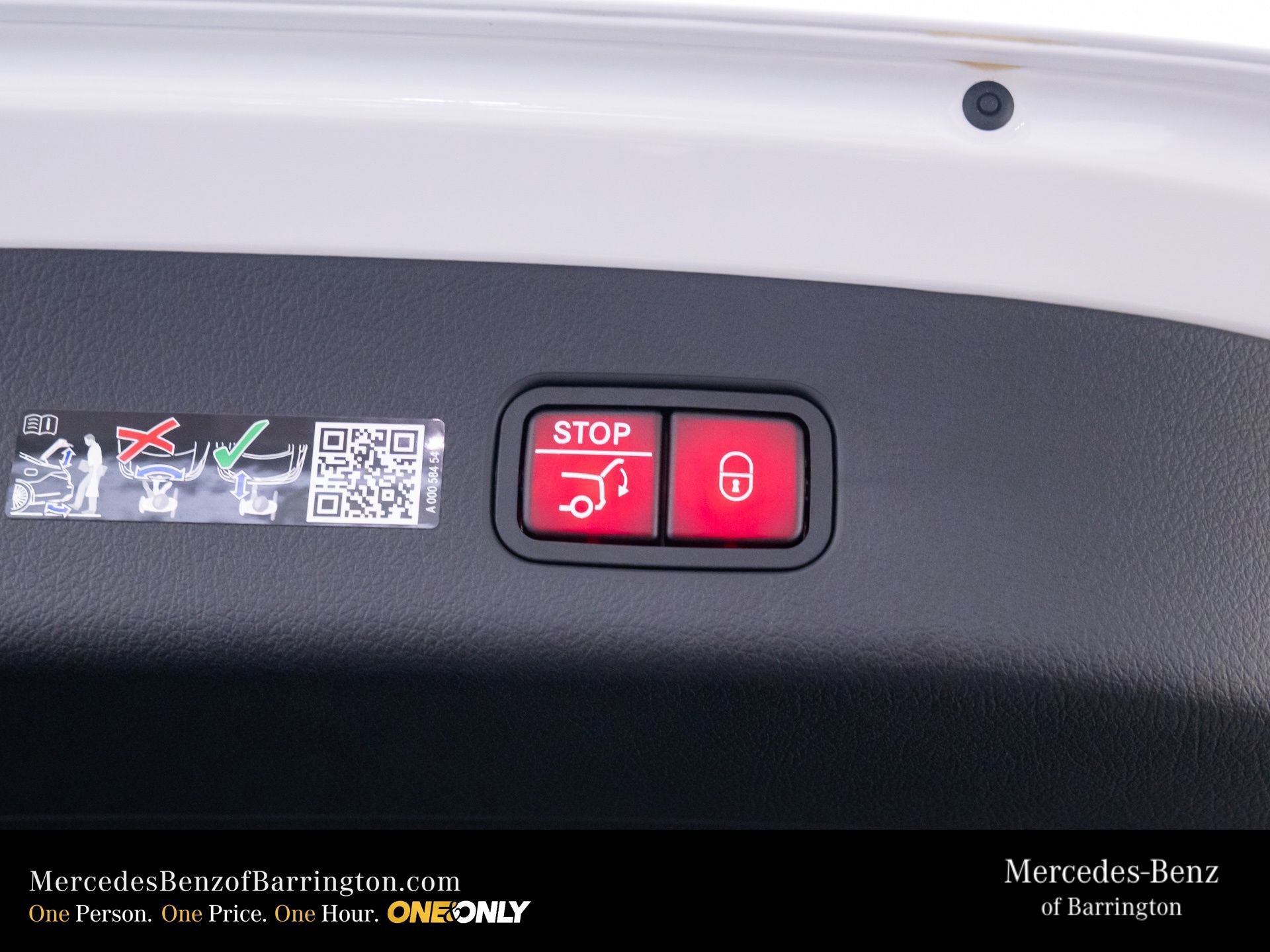 New 2026 MANUFAKTUR Moonlight White Metallic Mercedes-Benz GLC 300 image 70