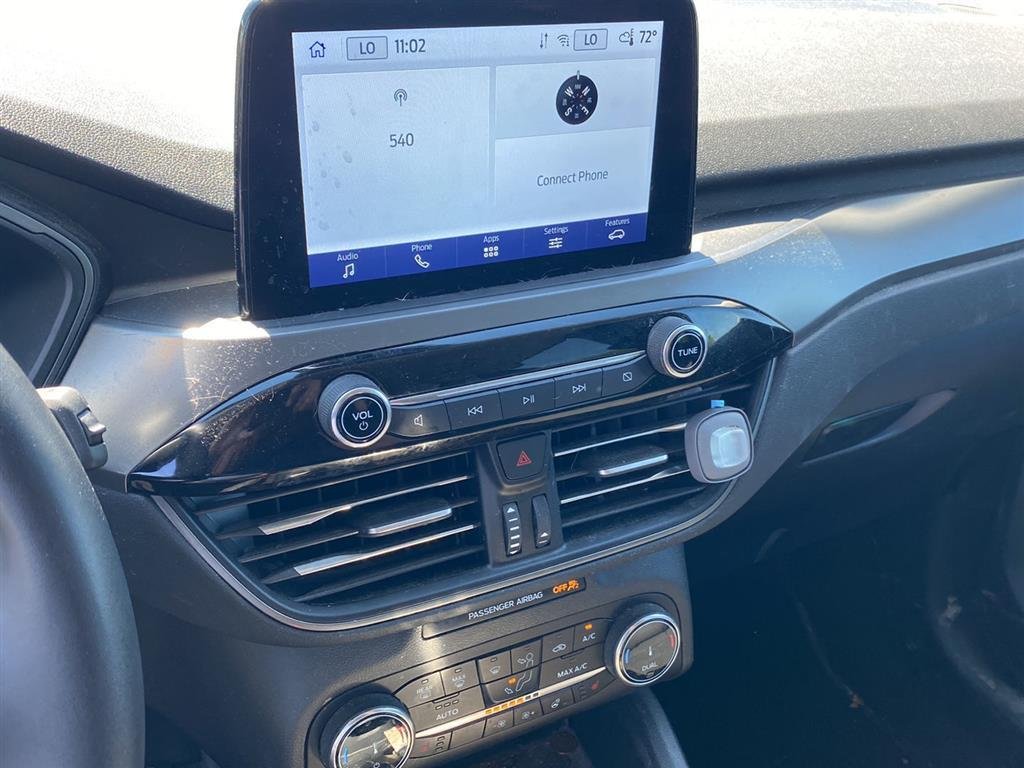 Used 2023 Iconic Silver Ford Active image 4