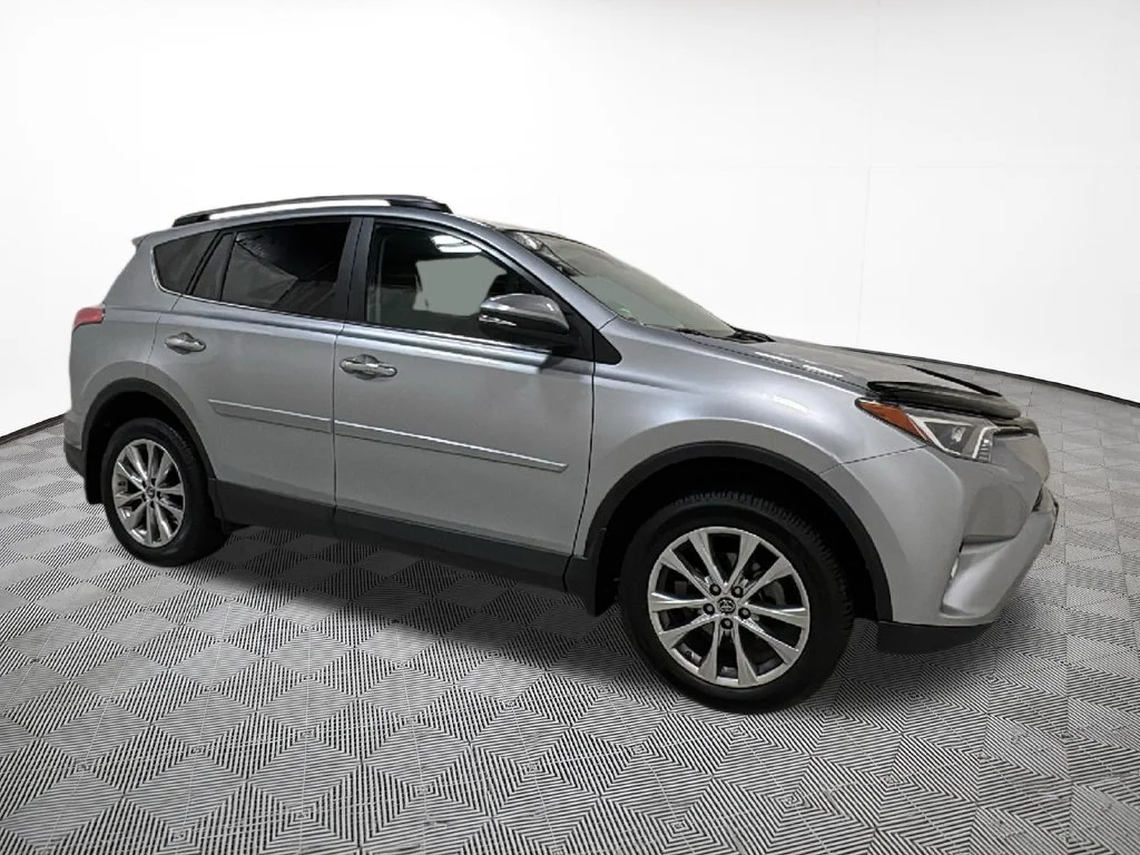 Used 2017 Silver Sky Metallic Toyota Limited image 5