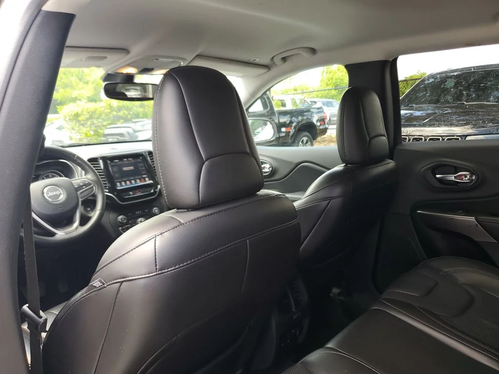 Used 2019 White Jeep Limited image 14