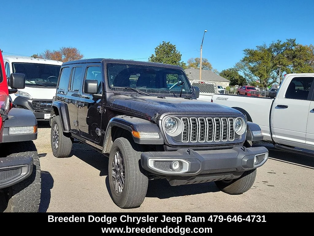 Used 2025 Gray Jeep Sahara image 1