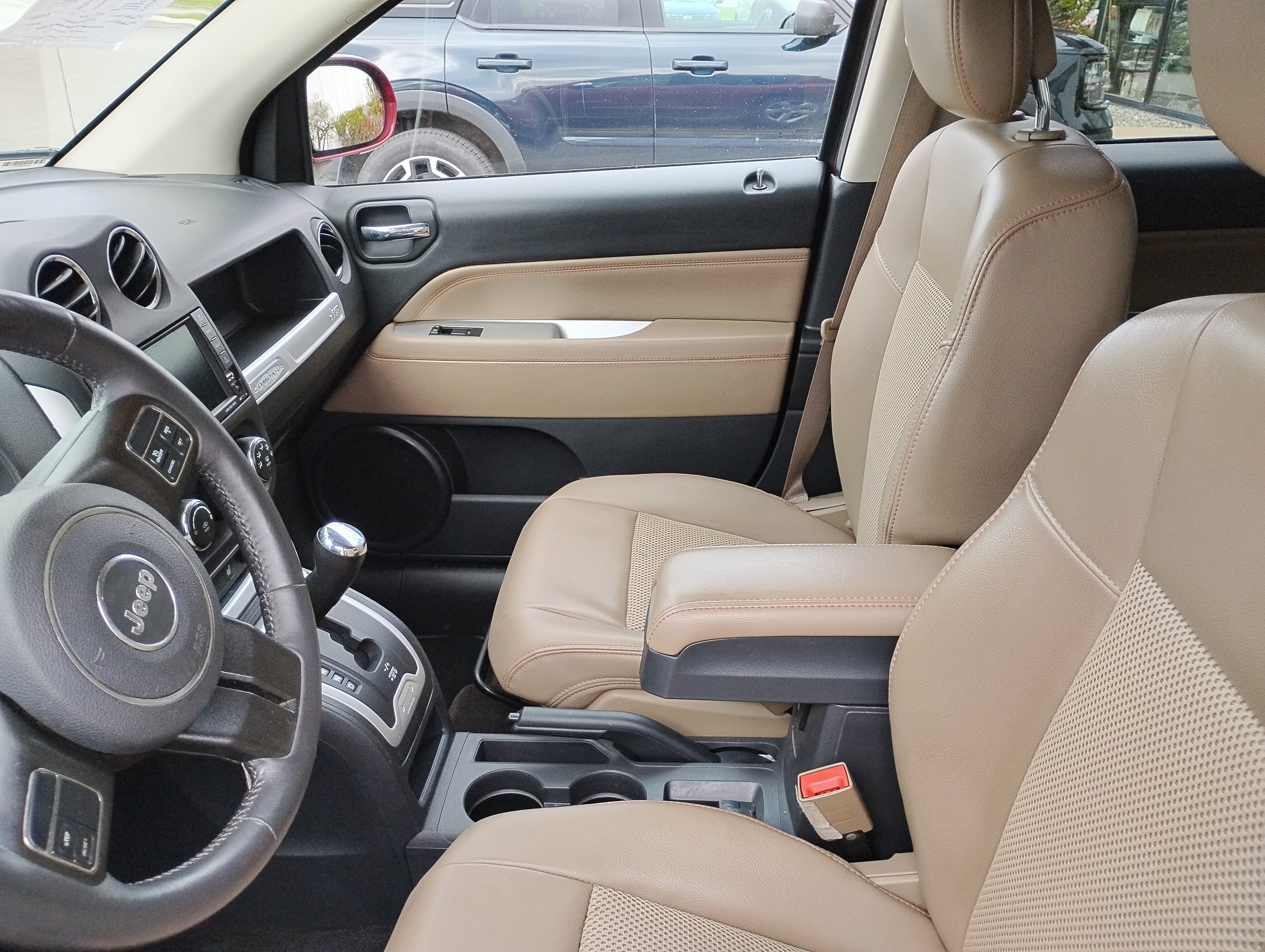 Used 2014 Deep Cherry Red Crystal Pearlcoat Jeep Latitude image 7