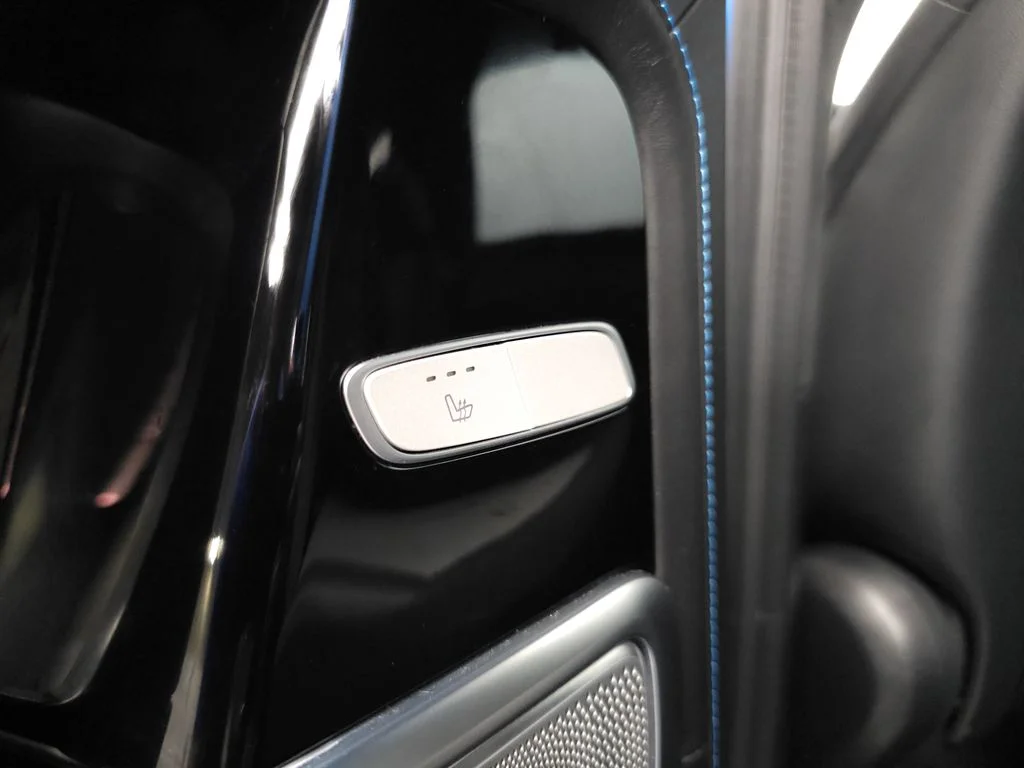 Certified Used 2025 MANUFAKTUR South Sea Blue Magno Mercedes-Benz G 580 image 26