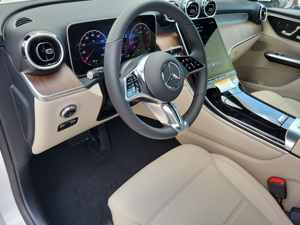 New 2026 White Mercedes-Benz GLC 300 image 20