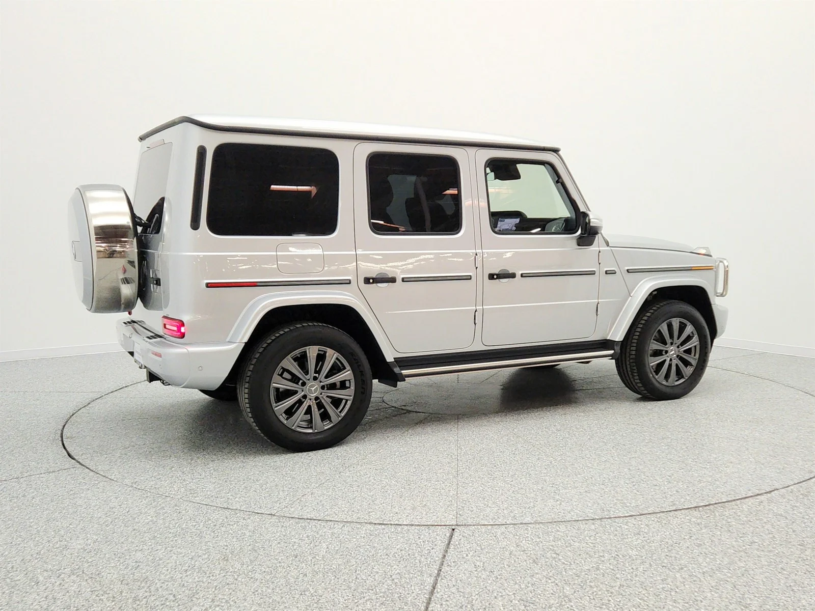 Certified Used 2025 Iridium Silver Metallic Mercedes-Benz G 550 image 5