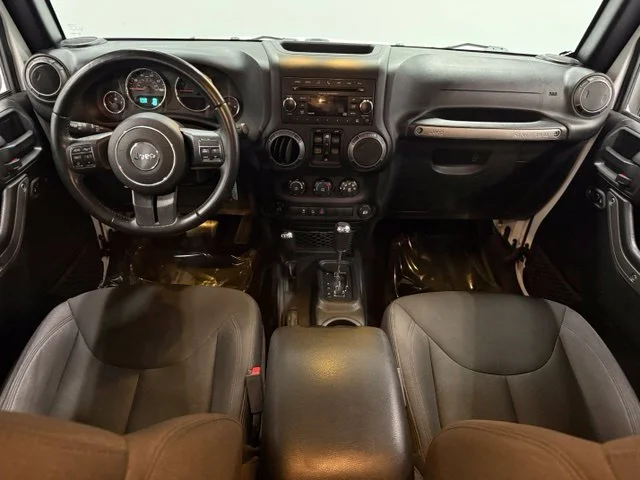 Used 2018 White Jeep Unlimited Sport image 23