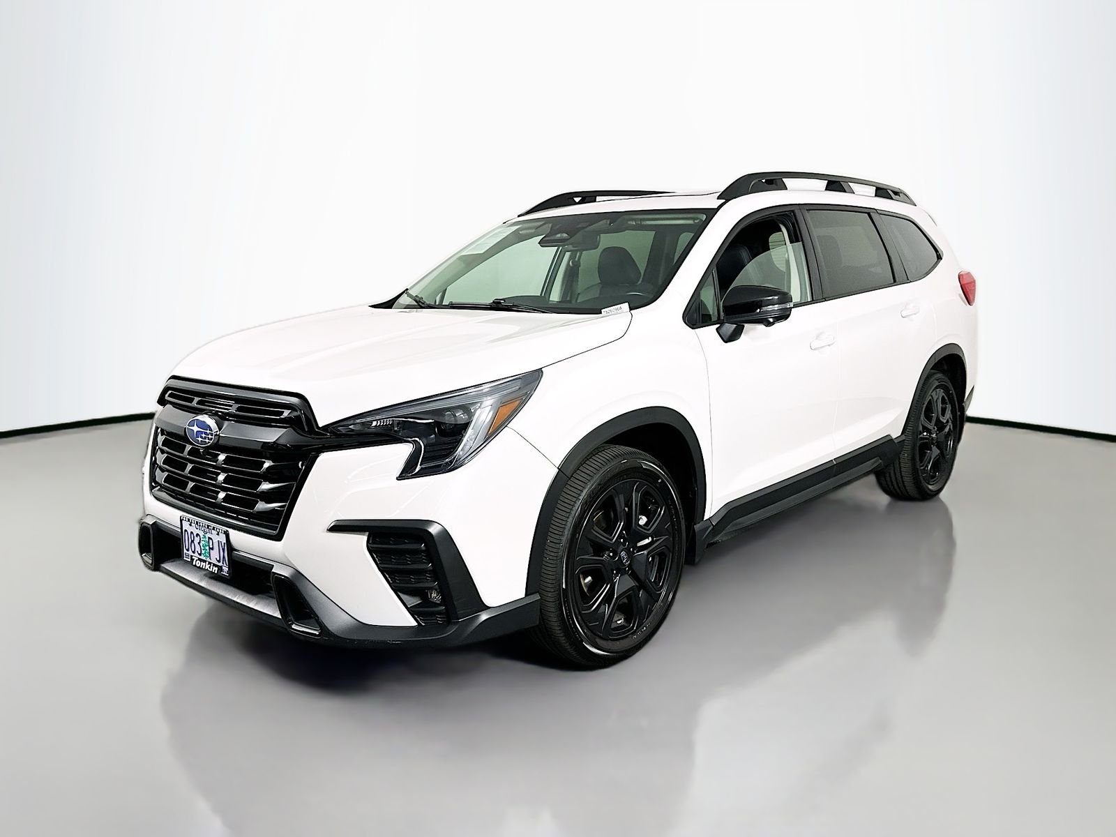 Used 2023 Crystal White Pearl Subaru Onyx Edition image 3
