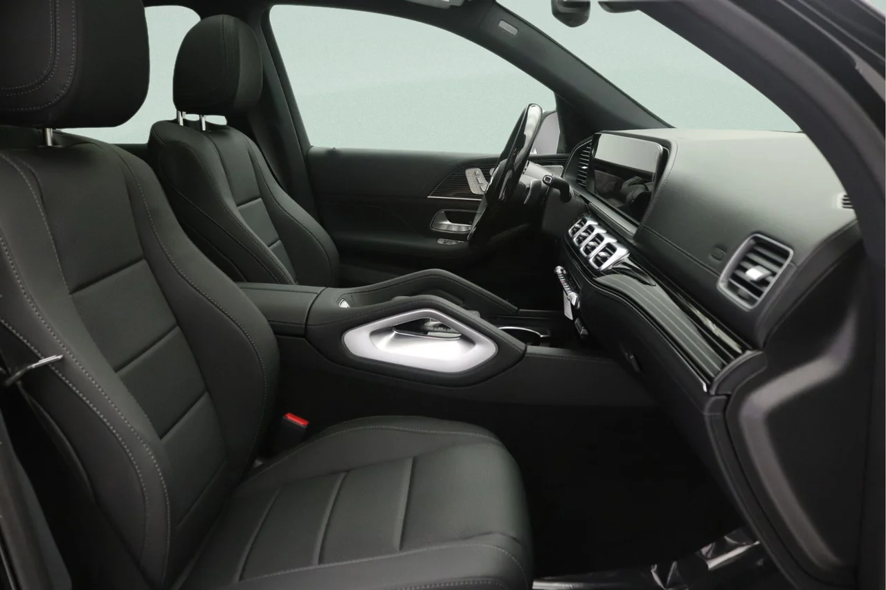 New 2026 Obsidian Black Metallic Mercedes-Benz 450 4MATIC® image 11