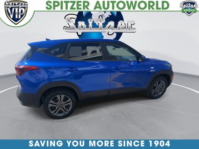 Used 2023 Blue Kia LX image 9