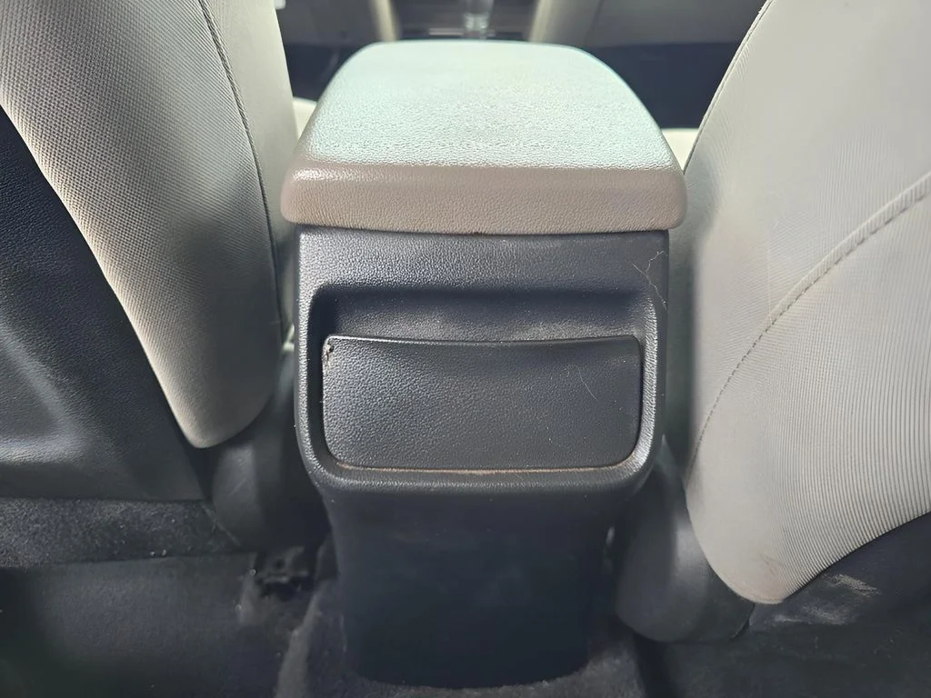 Used 2018 Lakeside Blue Hyundai SEL image 13