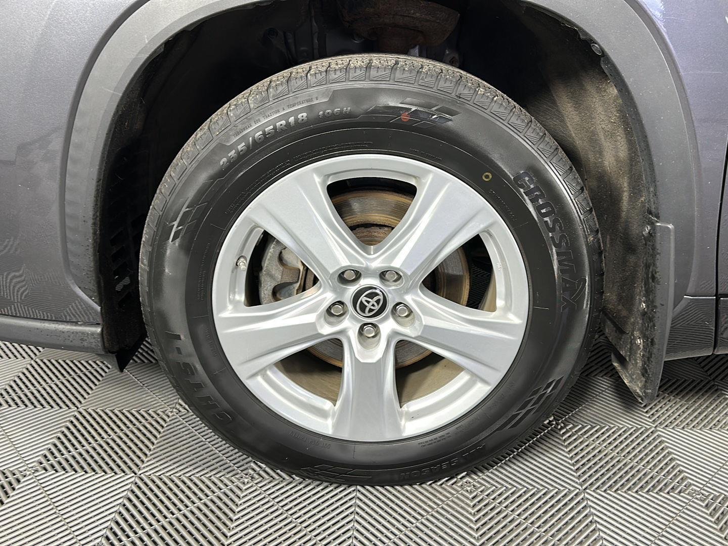 Used 2021 Magnetic Gray Metallic Toyota LE image 9