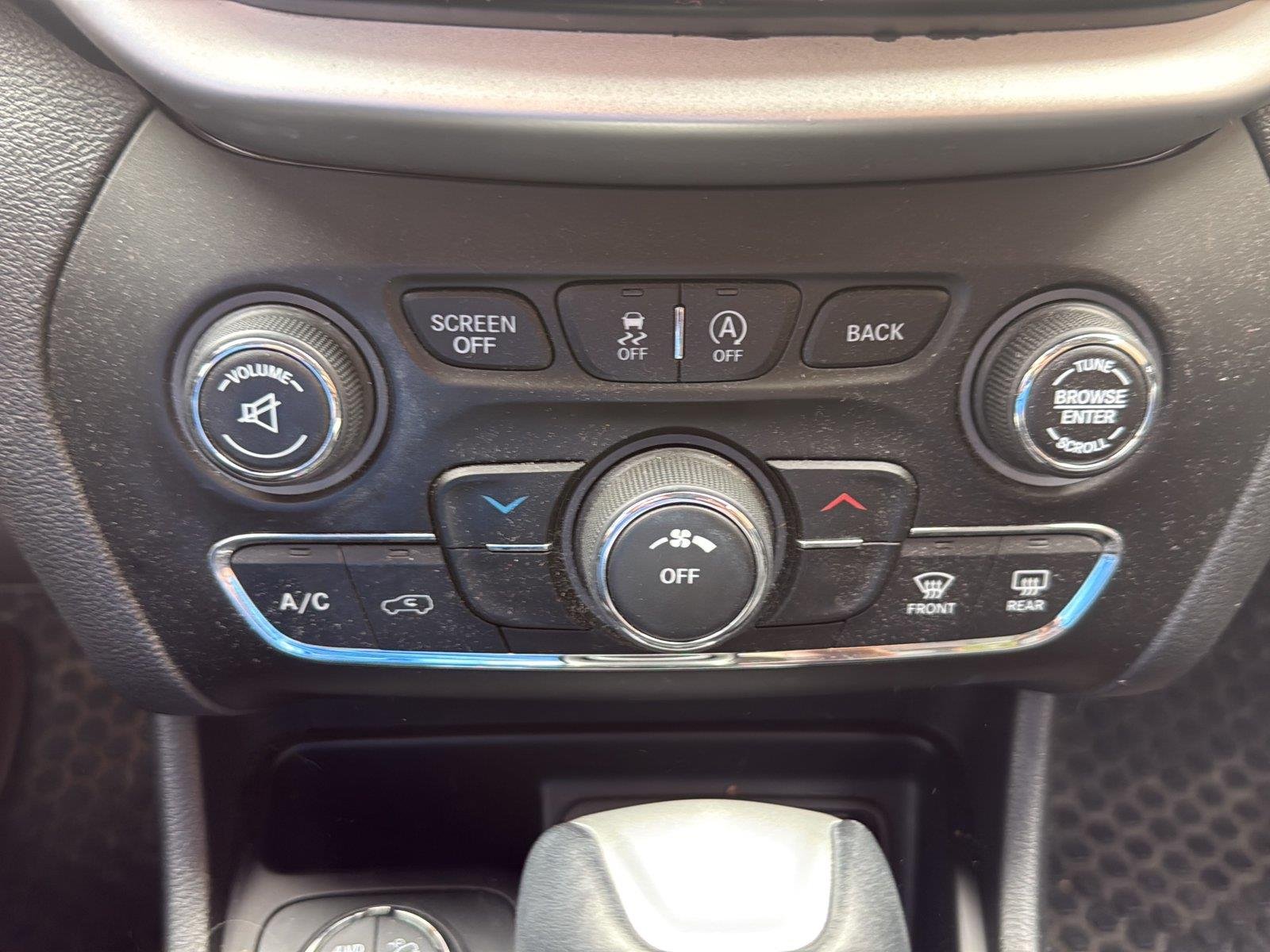 Used 2017 Granite Crystal Metallic Clearcoat Jeep Trailhawk image 15