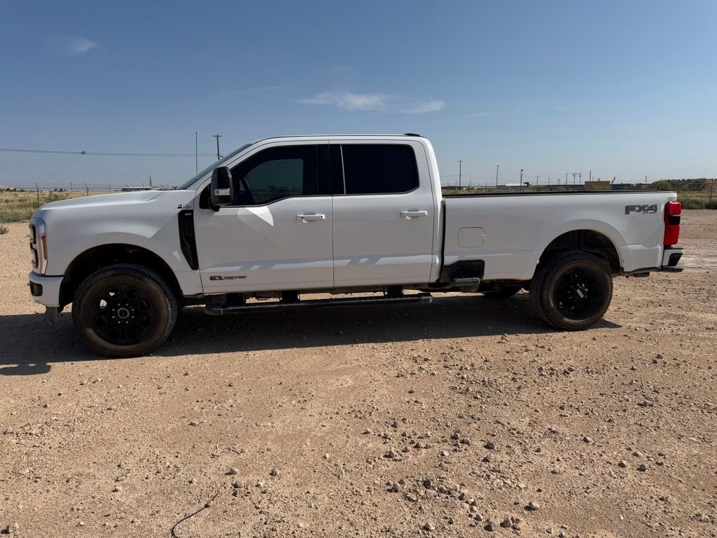 Used 2025 Oxford White Ford XLT image 4