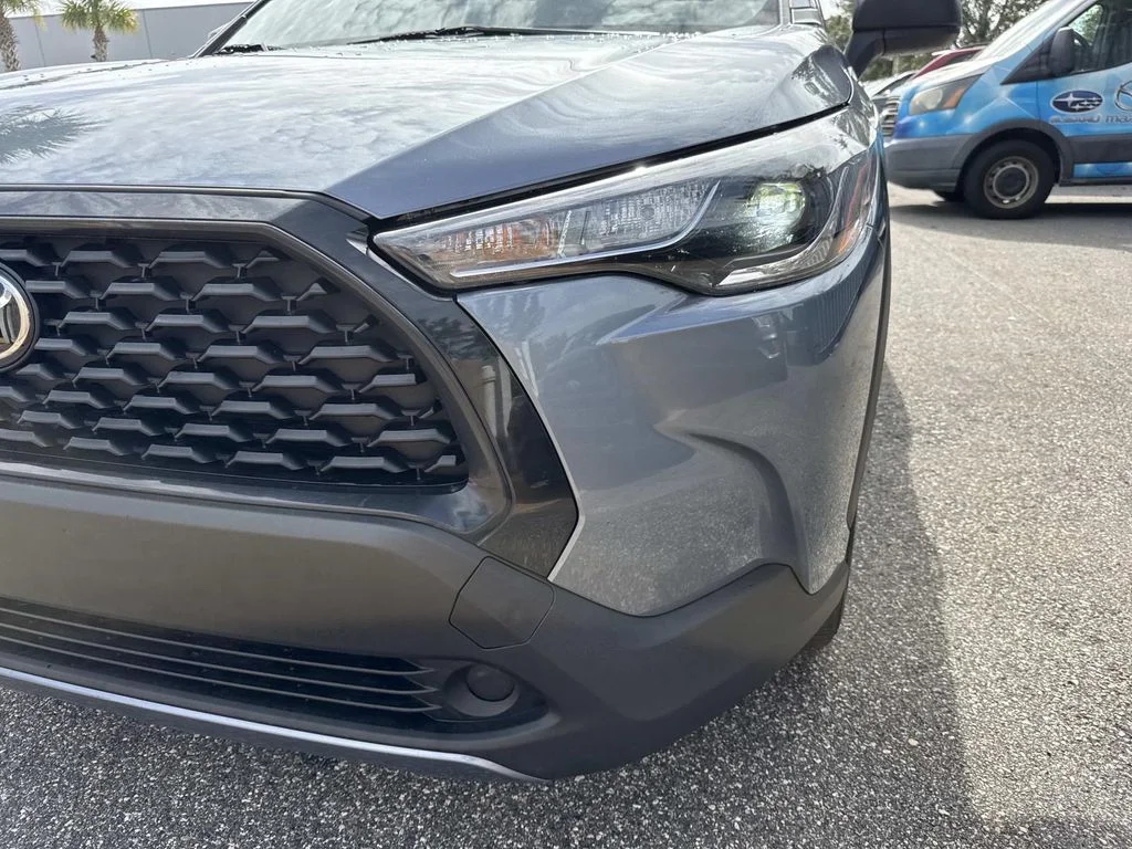Used 2025  Toyota L image 9