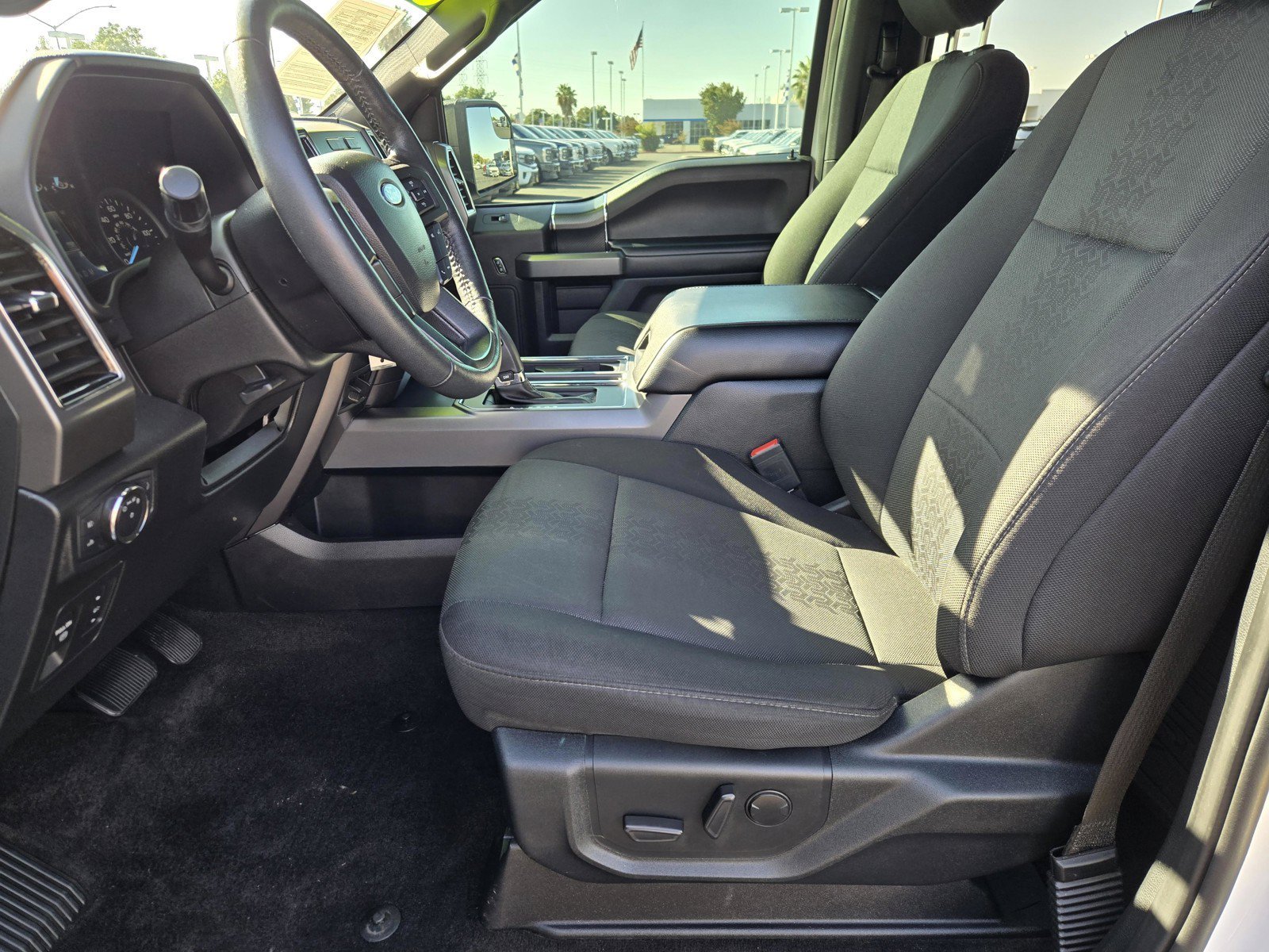 Used 2020 White Ford LARI image 25