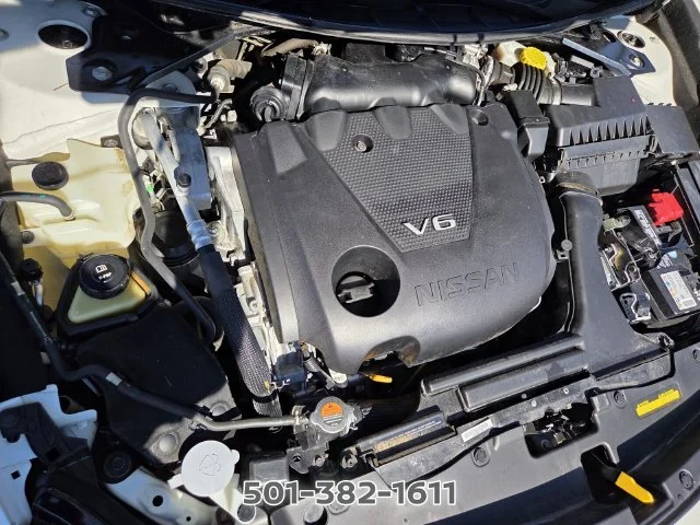 Used 2022 White Nissan SV image 22