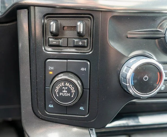 Used 2023 Black Ford Lariat image 31