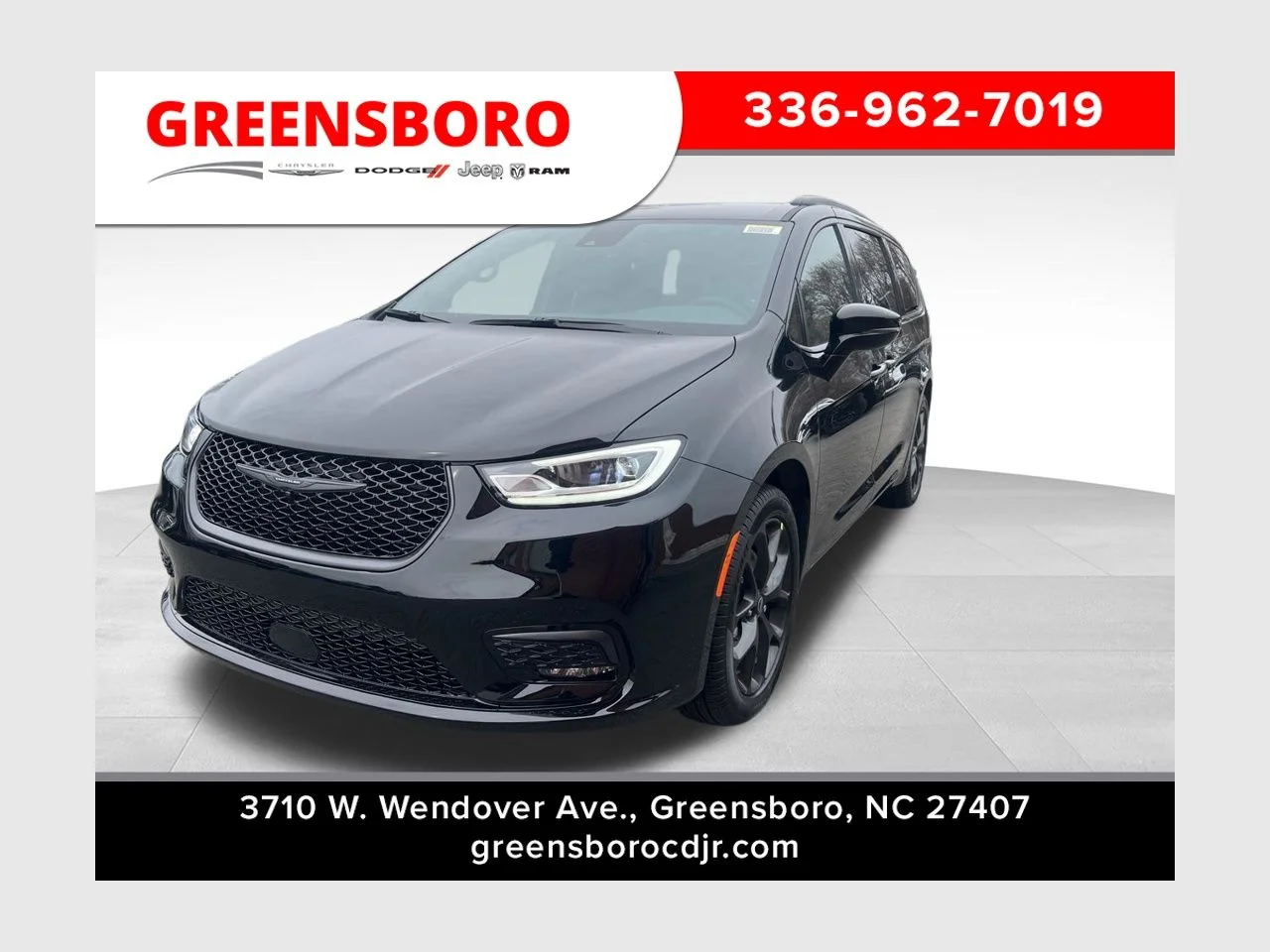 2026 Chrysler Pacifica Select's photo