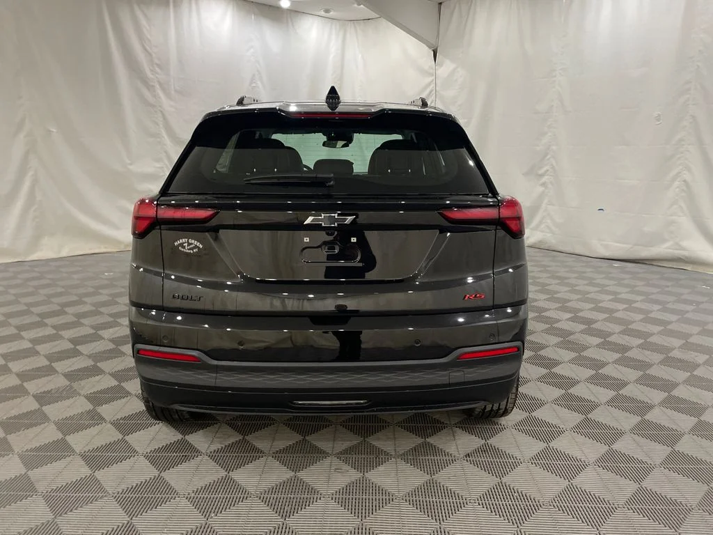 2027 Chevrolet Bolt RS - Photo 6