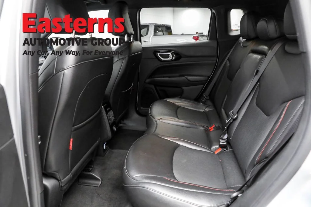 Used 2024 Silver Jeep Trailhawk image 21