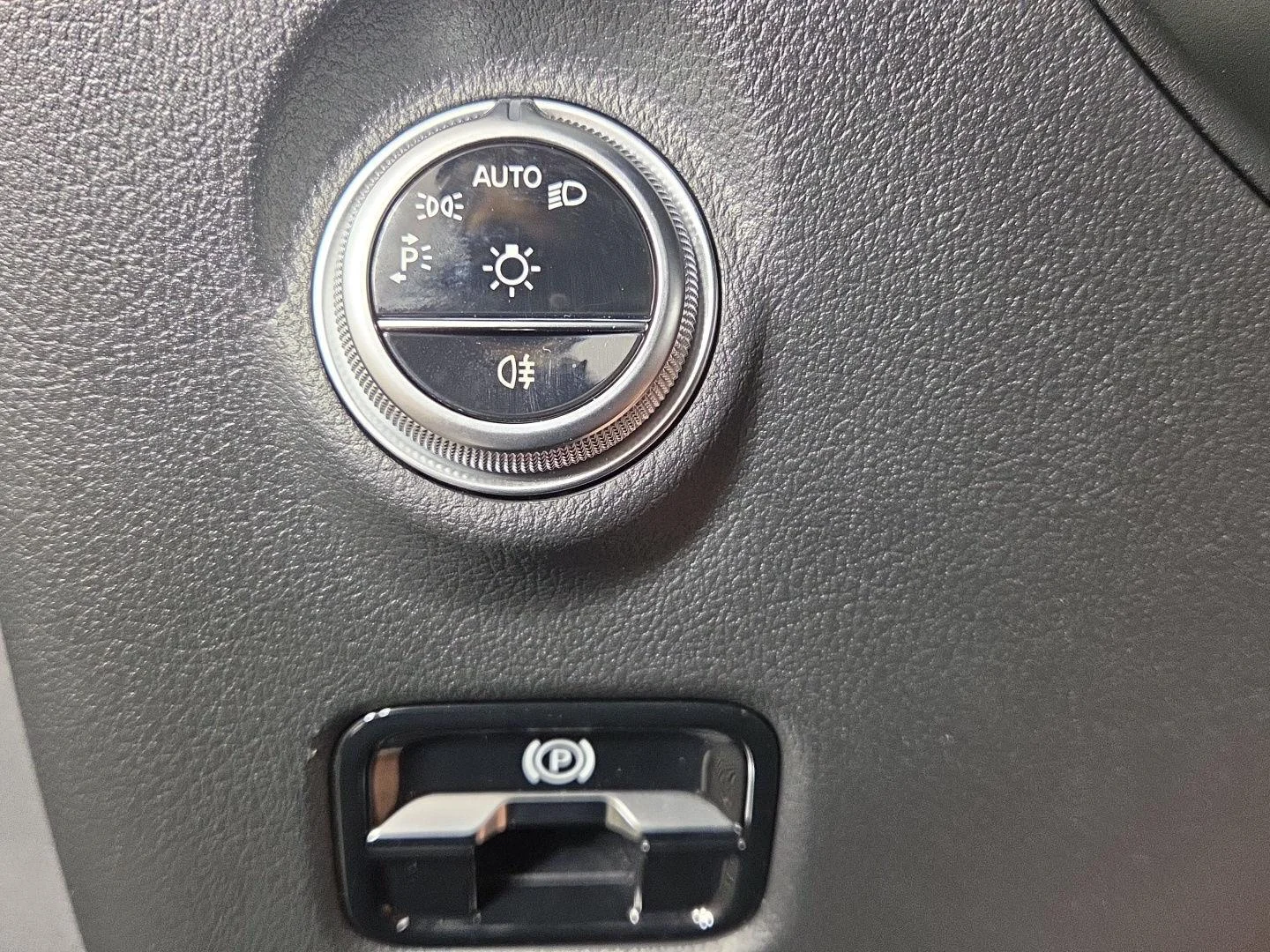 Used 2024 Selenite Grey Metallic Mercedes-Benz C 300 image 20