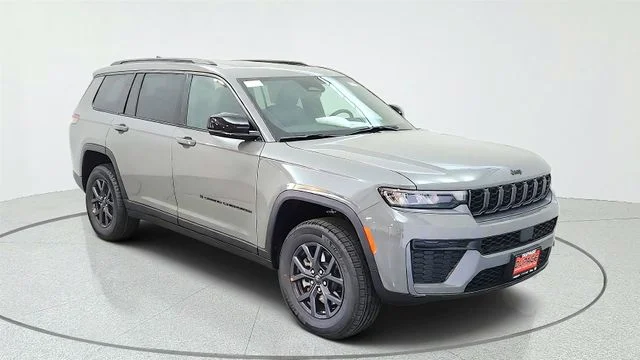 New 2027 Sting-Gray Clear-Coat Paint Jeep Laredo Altitude image 15