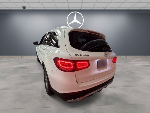 Certified Used 2022 White Mercedes-Benz GLC 300 image 4