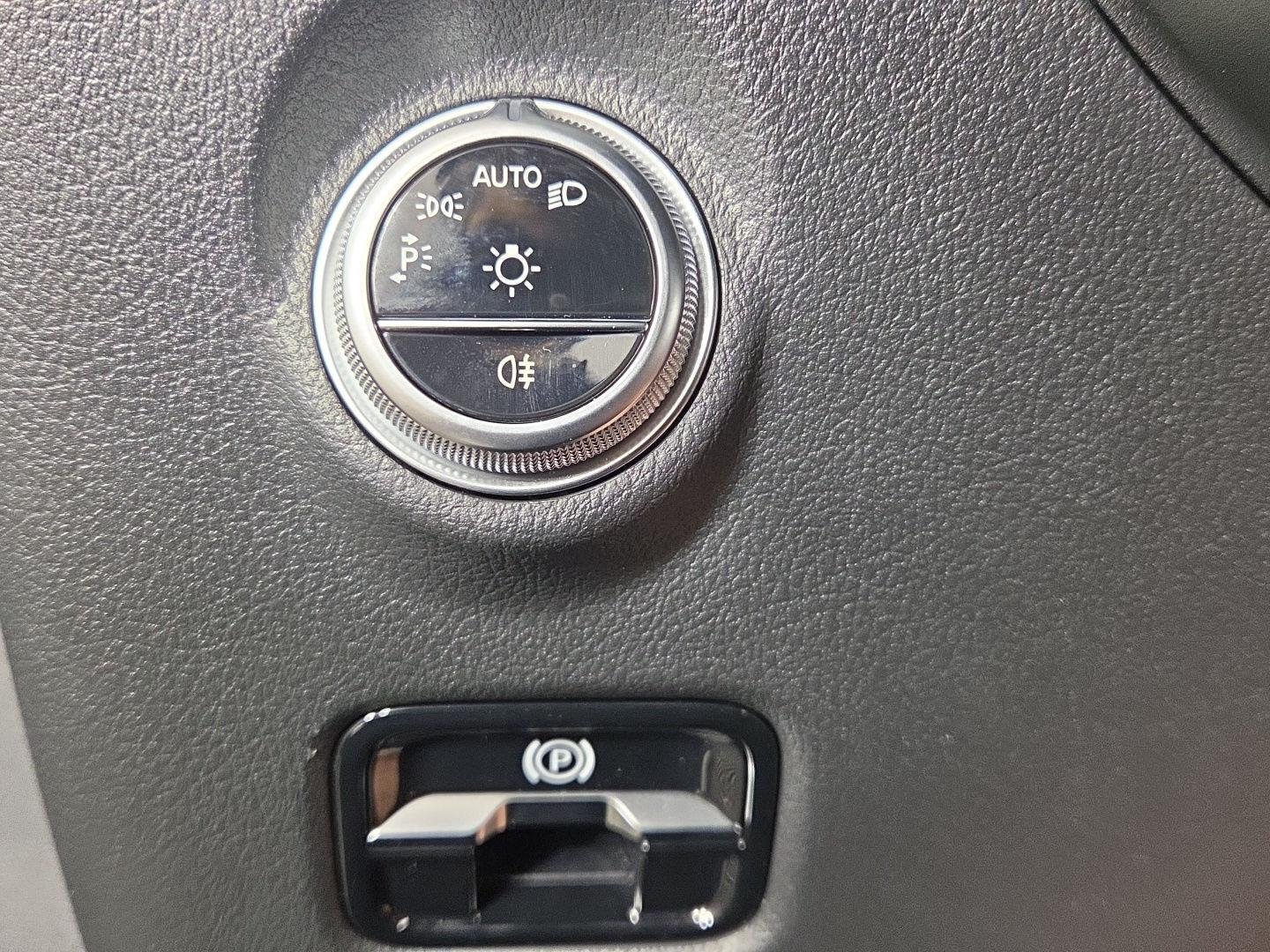 Used 2024 Selenite Grey Metallic Mercedes-Benz C 300 image 20