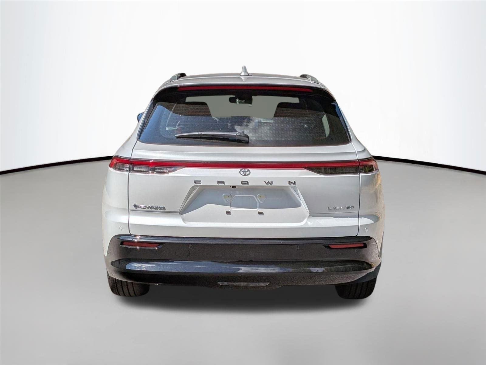 2025 Toyota Crown Signia Limited - Photo 6