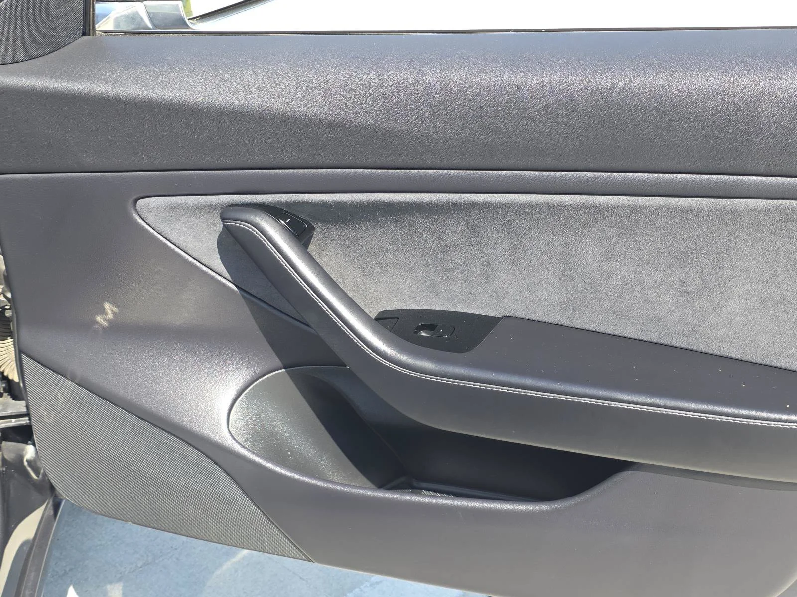 Used 2019 Midnight Silver Metallic Tesla Mid Range image 14