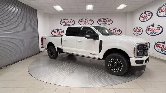 New 2026 Star White Metallic Tri-Coat Ford Platinum image 2