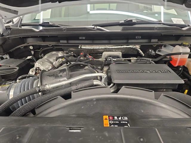 Used 2025 Summit White GMC AT4 image 37